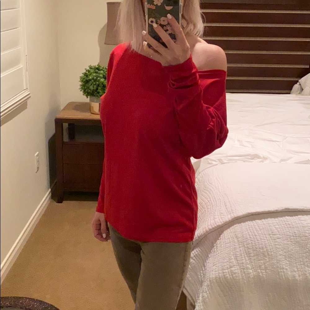 ✨Off The Shoulder Ribbed Long Sleeved Top✨ - Picture 3 of 6